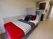 Silver Studio, at iQ Hoxton