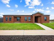 SIMPLY MOVE IN & ENJOY