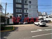 Departamento En Alquiler En Jesús María – Frente A...