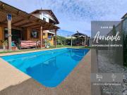 SINCRÓNICA PROPIEDADES VENDE HERMOSA CASA CÉNTRICA EN...