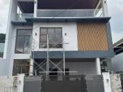 Single Attached Modern Elegant Townhouse in Town And...