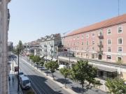 Single bedroom with balcony in Almirante Reis