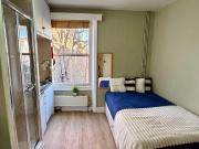 Single bedsit available in West Kensington