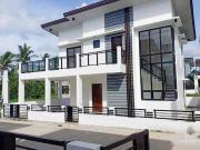 Single Detached 5Br House and Lot For Sale in Lipa Royale