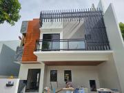 Single Detached Houses and Lots in Alabang