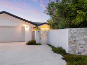 MERMAID WATERS ARCHITECTURAL FAMILY HOME