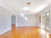 Single Level Crestwood Location