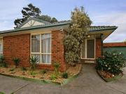 SINGLE LEVEL EASE | CONVENIENT LOCATION!