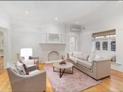 Single Level Home. Stroll To Chatswood