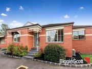 Single Level Lifestyle Surprise