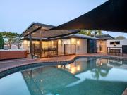 Single Level Living in a Prime Central Pocket