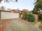 Single level living in blue chip Deepdene