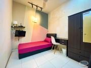 SIngle room, Malay Female Avenue Crest | Seksyen 21 |...