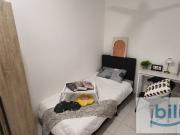 Single Room Near LRT Salak Selatan [Free wifi utilities...