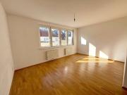 Singlewohnung! Dachgeschosswohnung Nähe U3 Kardinal...