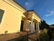 Singola in vendita a Sarzana