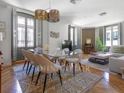 Vivienda para reformar de 6 balcones en un clásico...