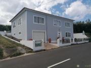 Sita na freguesia dos Cedros, onde o sol predomina e o...