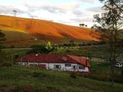 Sítio à Venda 36.000m² com Casa de 273m² Próximo à... Sítio à Venda 36.000m² com Casa de 273m² Próximo à...