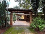 Sítio à Venda no Cidade Jardim: 4 Quartos, Piscina e Pomar!