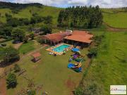Sítio / Chácara para Venda em Atibaia/SP Tanque 5 Quartos