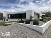 Sítio / Chácara para Venda em Cotia/SP Cachoeira 3 Quartos