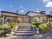 Sítio / Chácara para Venda em São José dos Pinhais/PR...