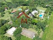 Sítio em condomínio Km 82 Rod. Castelo Branco