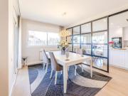 Situada en la zona residencial de Mas d'en Serra,...