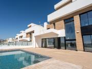 Situadas en Finestrat, estas villas de nueva...