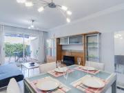 Situado en la prestigiosa comunidad cerrada Costa...