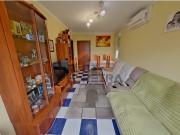 Situado na Encarnação, T3 remodelado em edifício com...