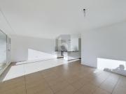 SITUATION ENSOLEILLÉE AVEC PLACE ASSISE