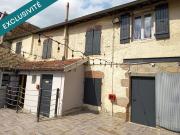 Situé au centre du village, idéal pour créer des...