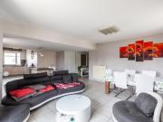 Situé au coeur de Décines Charpieu 69150, cet...