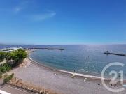 Situé dans la prestigieuse Marina Baie des Anges, cet...