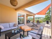 Située à 20 minutes d'Uzès, magnifique villa avec...