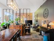 Située dans le quartier du Bas Fabron, cette villa de...