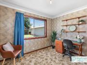 Six Bedroom Family Haven with Serious Parking Power