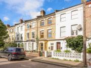 Six double bedroom house with garden mins to tube and shops
