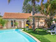 SIX FOURS LES PLAYES Villa de plain pied avec piscine et