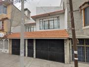 SK17 REMATE BANCARIO, CASA EN LA G.A.M SOLO RECURSOS...