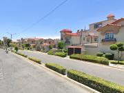 SK 27 Casa en remate Bancario en Urbi Quinta Montecarlo,...