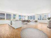 Sky High Living – Exklusive 2 Zimmer Wohnung mit...