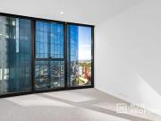 Sky High Southbank Apartment with Spectacular Bay View