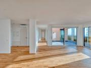 Skyline Feeling im 34. Stock des Q Tower mit Südost...