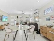 SKYLINE VILLAS MODERN BOUTIQUE TOWNHOUSE GREAT LOCATION!