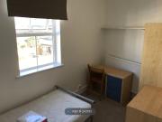 Sleaford Street, Cambridge CB1, 4 bed flat to rent...