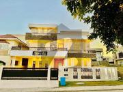 Sleek Design 1 Kanal House Available For Sale In DHA...
