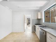 Sleek Fully Renovated Darlington Terrace